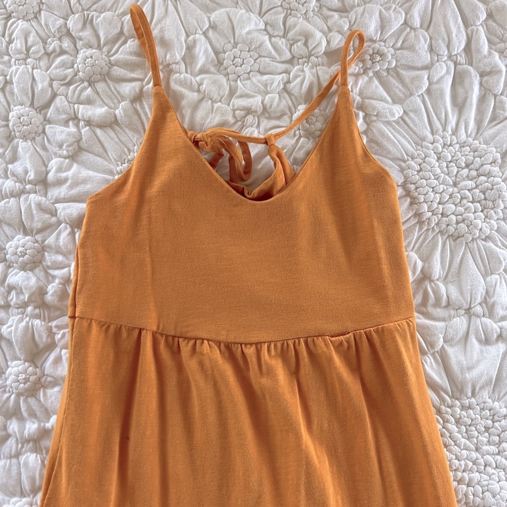 Old Navy Tiered Maxi Dress - Picture 4 of 9